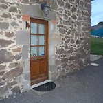 Holiday home La Petite Maison Tauves